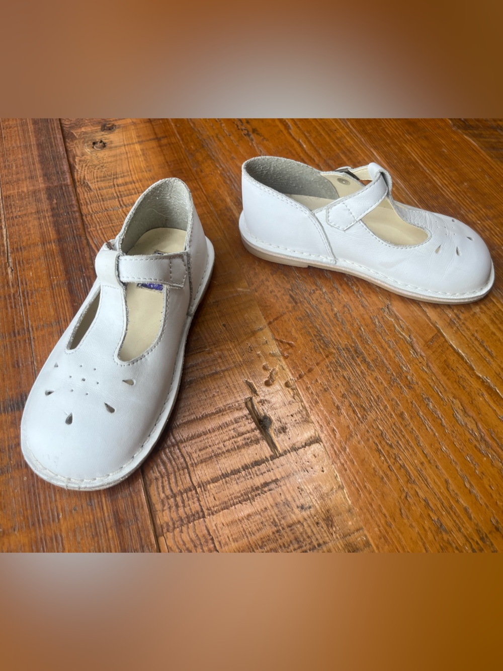 L'Amour White Girls' T-Strap Dress Shoe with Buckle Size 10 - Picture 4 of 15